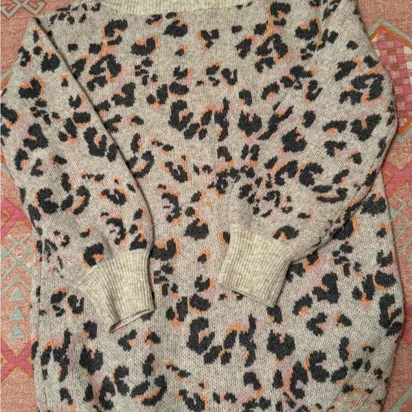 Anthropologie Emma Grey Cowl Neck Leopard Animal Tunic Sweater S - Picture 7 of 10